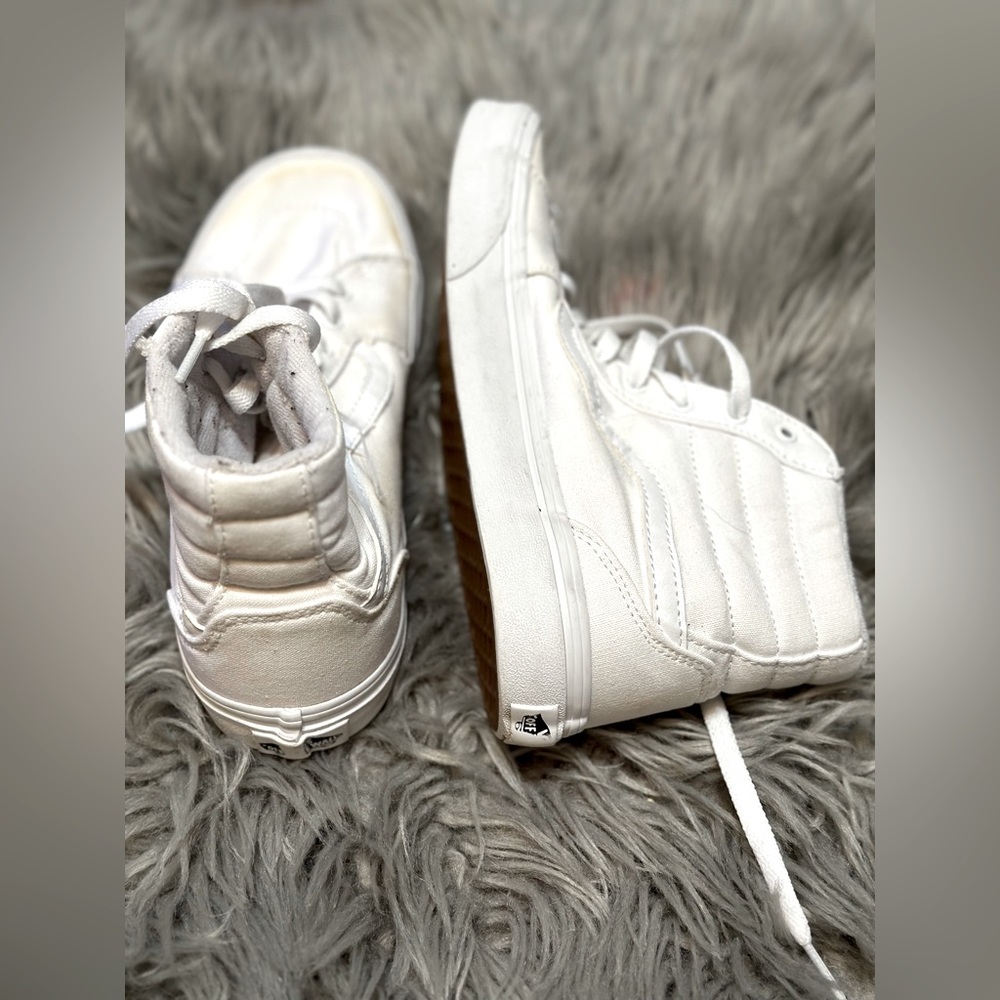 Canvas Sk8-Hi Tapered Shoe
